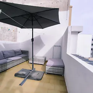 https://apartamentos-carrillo-i.adeje-hotels.com